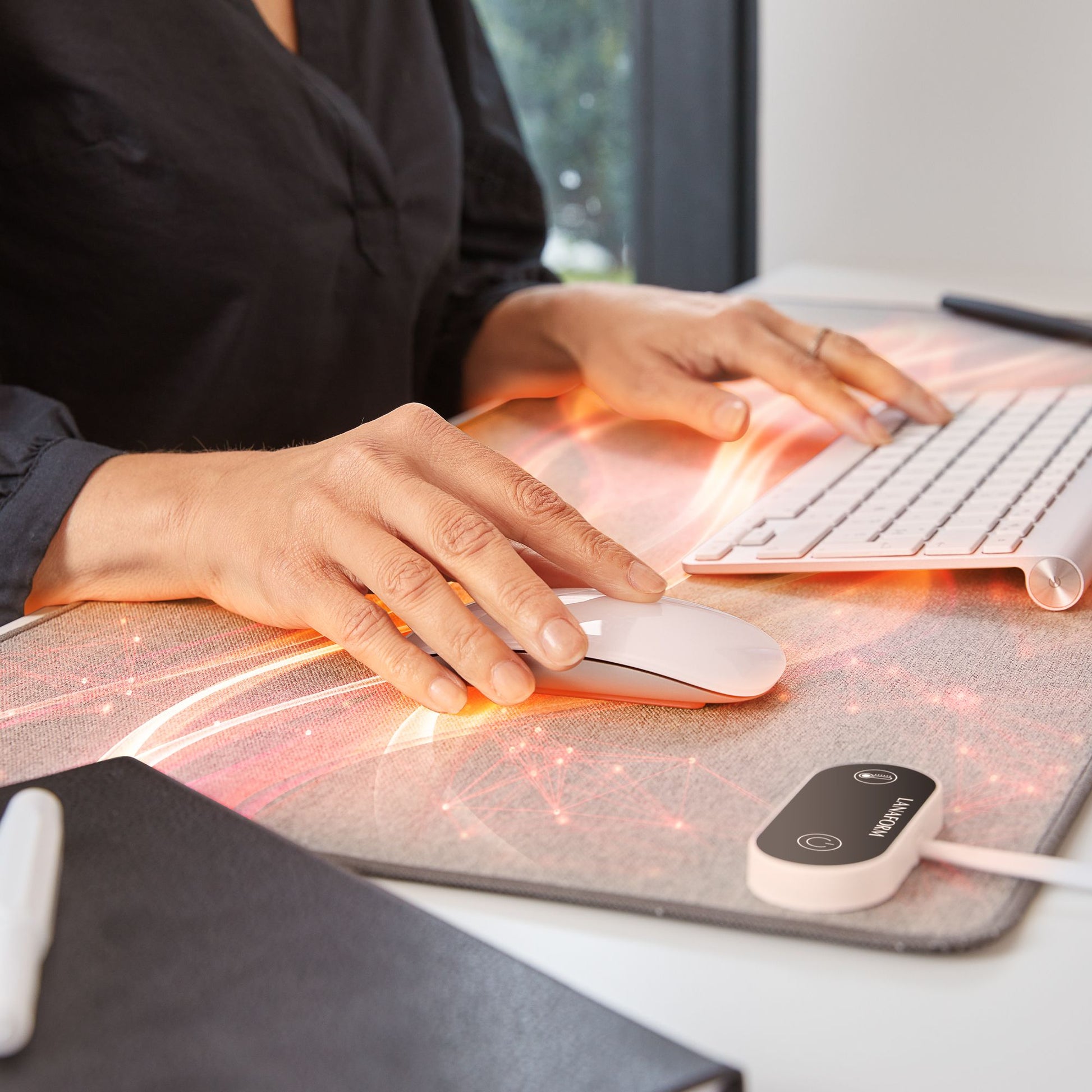 Lanaform Heating Desk Pad – Elektrisk musmatta & värmematta för händer och skrivbord – värme från Lanaform