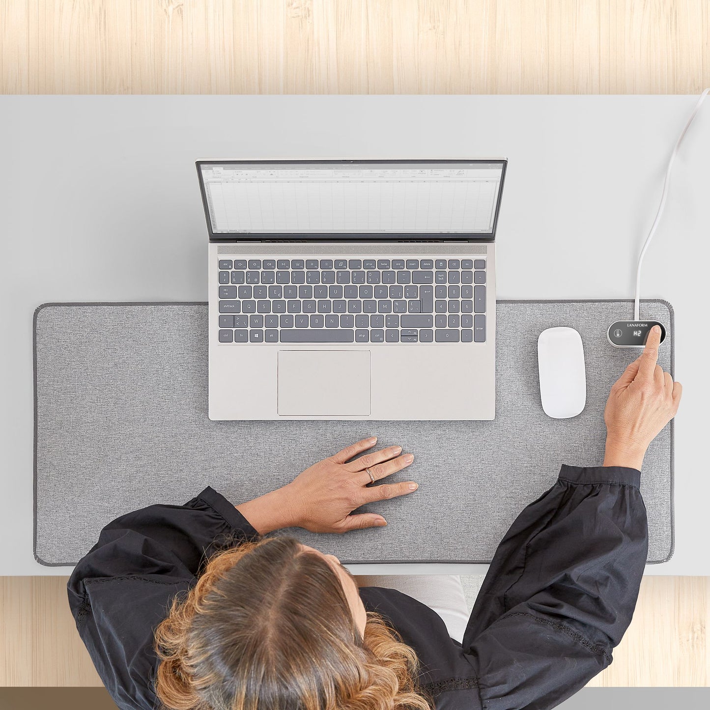 Lanaform Heating Desk Pad – Elektrisk musmatta & värmematta för händer och skrivbord – bild 2