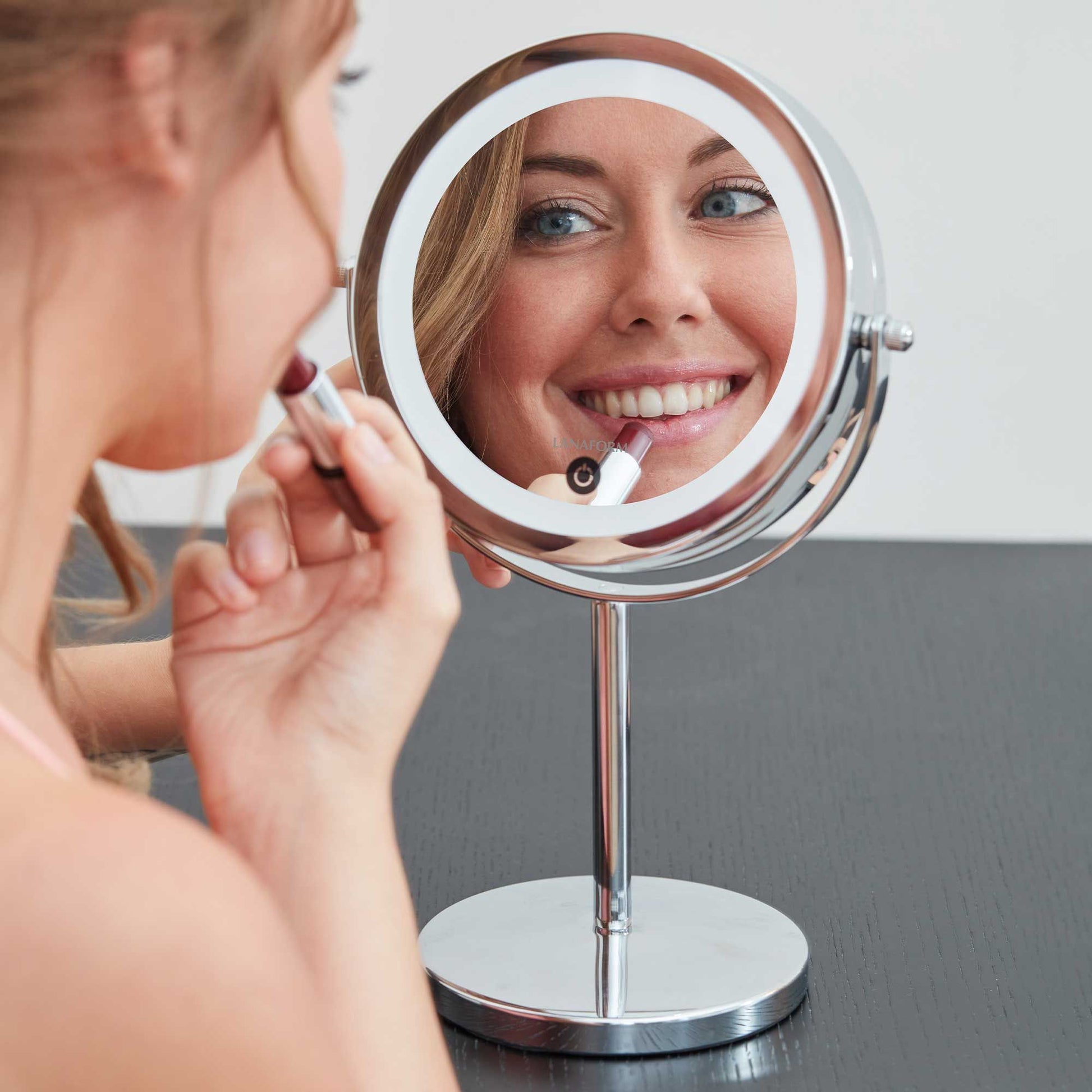 Lanaform Stand Mirror x10 – Fristående spegel med 10x förstoring – bild 2